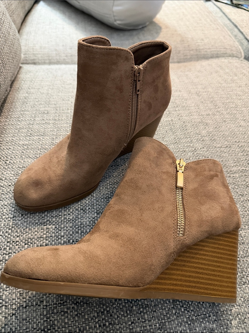 Style & Co Women's Wynonaa Round Toe
Faux Suede Wedge Booties Tan Size 6